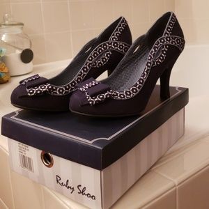 Navy & white cut out Ruby Shoos w/box!